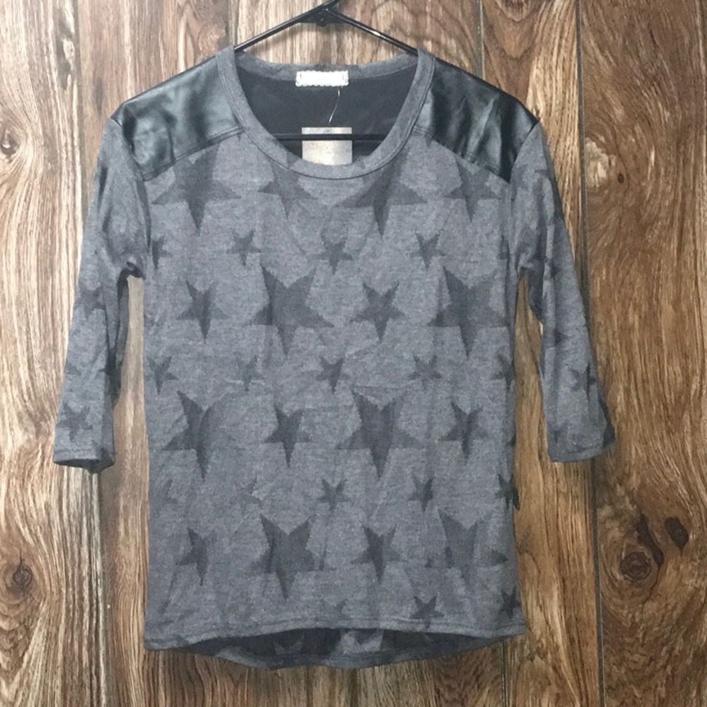 Soprano stars ⭐️ sweater